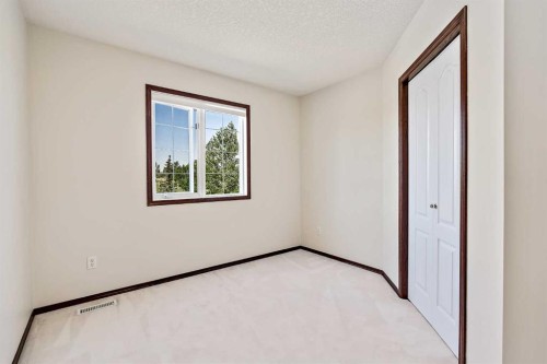 10417 Hamptons Boulevard Nw, Calgary, AB - Indoor Photo Showing Other Room