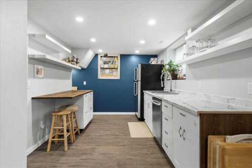 527 29 Street Nw, Calgary, AB - Indoor