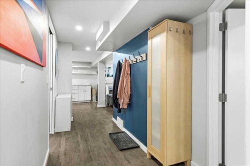 527 29 Street Nw, Calgary, AB - Indoor