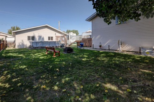 426 9 Street, Beiseker, AB - Outdoor With Deck Patio Veranda