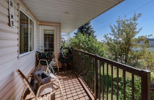 426 9 Street, Beiseker, AB - Outdoor With Exterior