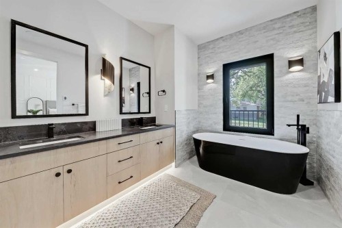 2838 34 Street Sw, Calgary, AB - Indoor Photo Showing Bathroom