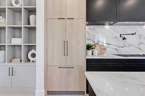 2838 34 Street Sw, Calgary, AB - Indoor