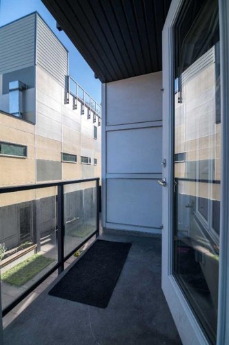 515 4 Avenue Ne, Calgary, AB - Outdoor With Exterior