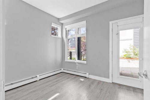 515 4 Avenue Ne, Calgary, AB - Indoor Photo Showing Other Room