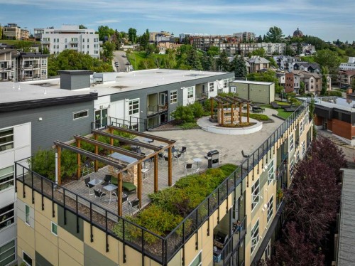 515 4 Avenue Ne, Calgary, AB - Outdoor