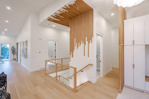 1651 St Andrews Place Nw, Calgary, AB - Indoor Photo Showing Other Room