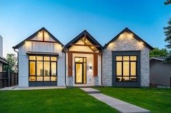 1651 St Andrews Place NW Calgary, AB T2N 3Y4