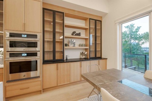 1651 St Andrews Place Nw, Calgary, AB - Indoor Photo Showing Other Room