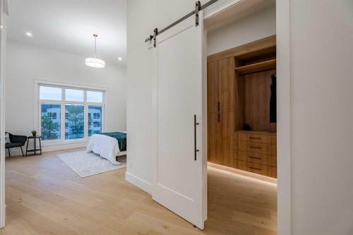 1651 St Andrews Place Nw, Calgary, AB - Indoor Photo Showing Other Room