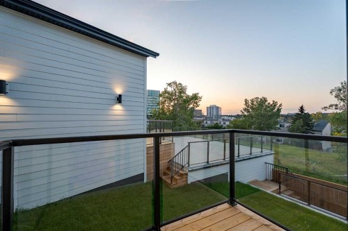 1651 St Andrews Place Nw, Calgary, AB - Outdoor