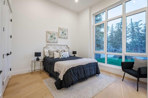 1651 St Andrews Place Nw, Calgary, AB - Indoor Photo Showing Bedroom