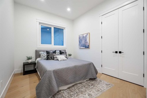 1651 St Andrews Place Nw, Calgary, AB - Indoor Photo Showing Bedroom