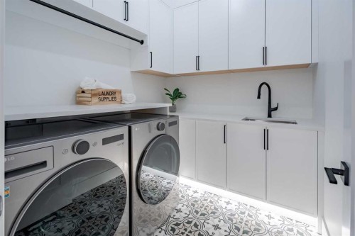 1651 St Andrews Place Nw, Calgary, AB - Indoor Photo Showing Laundry Room