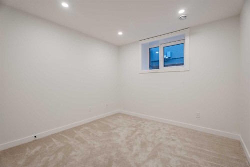 1651 St Andrews Place Nw, Calgary, AB - Indoor Photo Showing Other Room