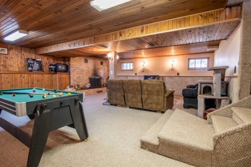 262022 Hwy 27, Rural Kneehill County, AB - Indoor Photo Showing Other Room