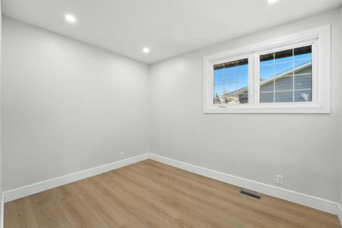 227 Parkside Way Se, Calgary, AB - Indoor Photo Showing Other Room