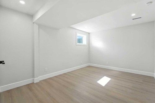 227 Parkside Way Se, Calgary, AB - Indoor Photo Showing Other Room