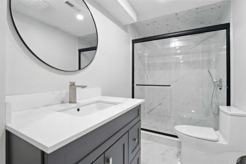 227 Parkside Way Se, Calgary, AB - Indoor Photo Showing Bathroom