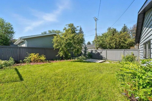 227 Parkside Way Se, Calgary, AB - Outdoor