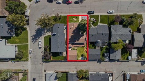 227 Parkside Way Se, Calgary, AB - 