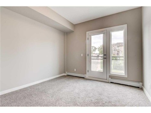 205-93 34 Avenue Sw, Calgary, AB - Indoor Photo Showing Other Room