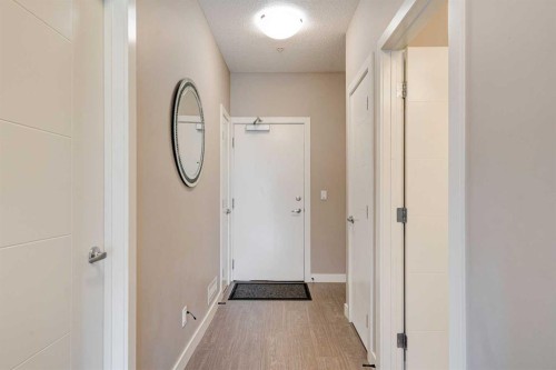 205-93 34 Avenue Sw, Calgary, AB - Indoor Photo Showing Other Room