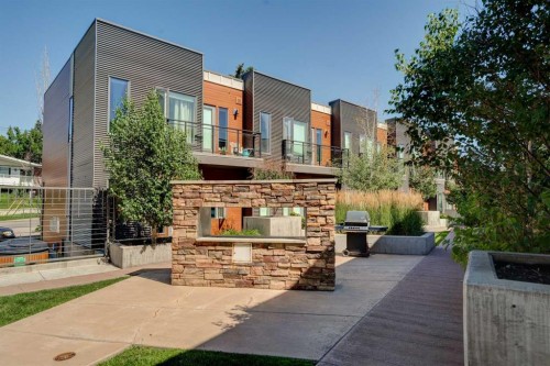 205-93 34 Avenue Sw, Calgary, AB - Outdoor With Balcony