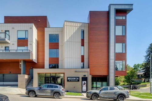 205-93 34 Avenue Sw, Calgary, AB - Outdoor With Balcony