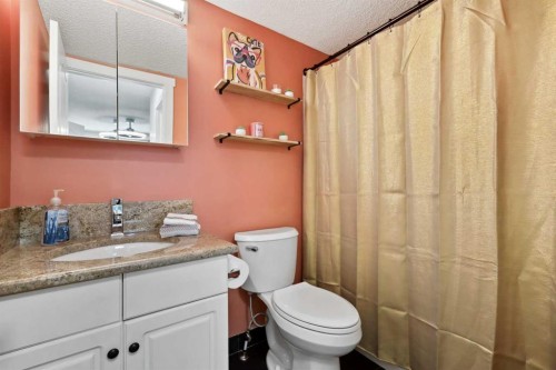 210-10 Sierra Morena Mews Sw, Calgary, AB - Indoor Photo Showing Bathroom