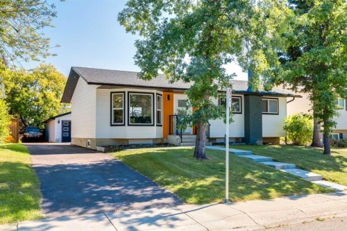 392 Cantrell Drive Sw, Calgary, AB - Outdoor