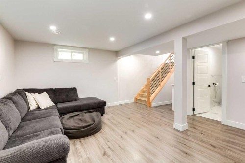 392 Cantrell Drive Sw, Calgary, AB - Indoor Photo Showing Basement
