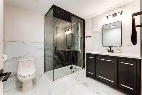 392 Cantrell Drive Sw, Calgary, AB - Indoor Photo Showing Bathroom