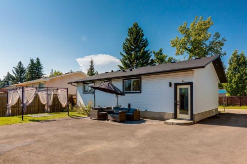 392 Cantrell Drive Sw, Calgary, AB - Outdoor