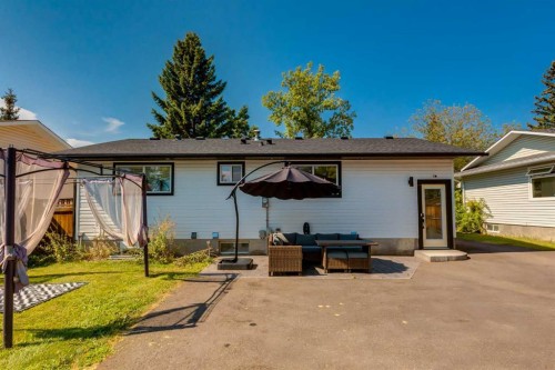 392 Cantrell Drive Sw, Calgary, AB - Outdoor