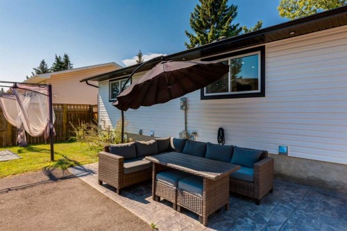 392 Cantrell Drive Sw, Calgary, AB - Outdoor With Deck Patio Veranda With Exterior
