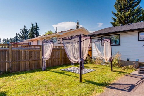 392 Cantrell Drive Sw, Calgary, AB - Outdoor