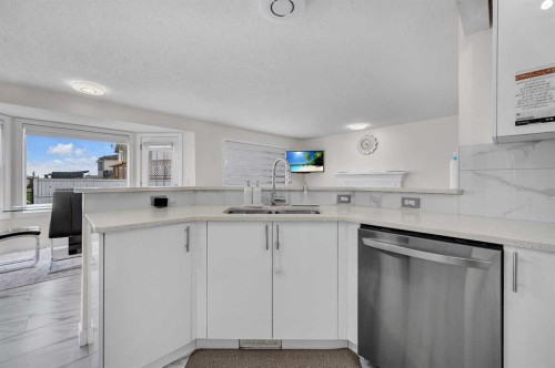 143 Taralake Way Ne, Calgary, AB - Indoor Photo Showing Kitchen