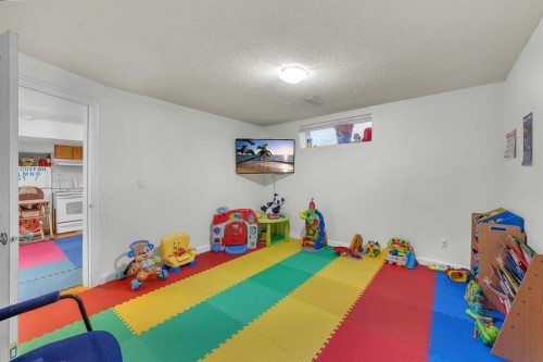 143 Taralake Way Ne, Calgary, AB - Indoor Photo Showing Other Room
