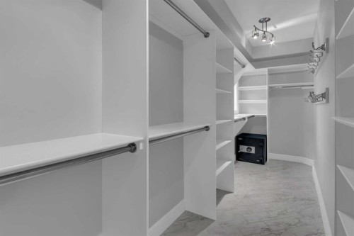 58 Scimitar View Nw, Calgary, AB - Indoor With Storage