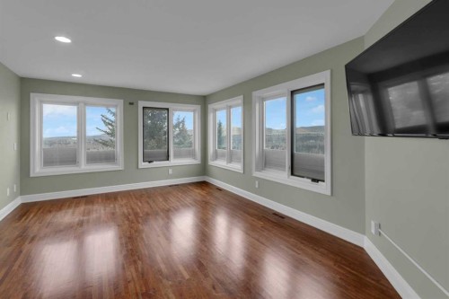 58 Scimitar View Nw, Calgary, AB - Indoor Photo Showing Other Room