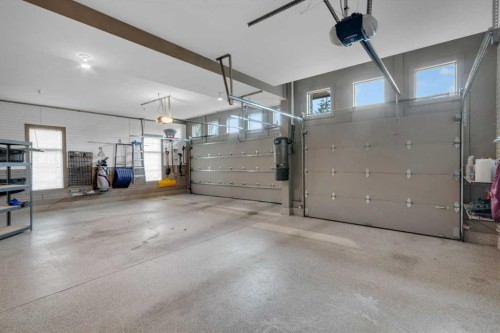 58 Scimitar View Nw, Calgary, AB - Indoor Photo Showing Garage
