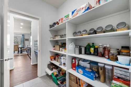 220 Walgrove Heath Se, Calgary, AB - Indoor With Storage