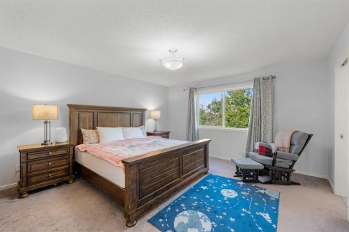 220 Walgrove Heath Se, Calgary, AB - Indoor Photo Showing Bedroom