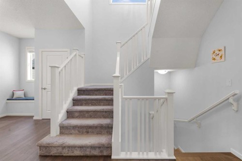 220 Walgrove Heath Se, Calgary, AB - Indoor Photo Showing Other Room