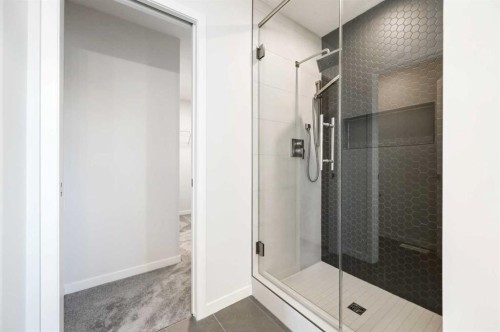 232 Belmont Park Sw, Calgary, AB - Indoor Photo Showing Bathroom