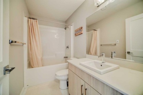 314-40 Sage Hill Walk Nw, Calgary, AB - Indoor Photo Showing Bathroom