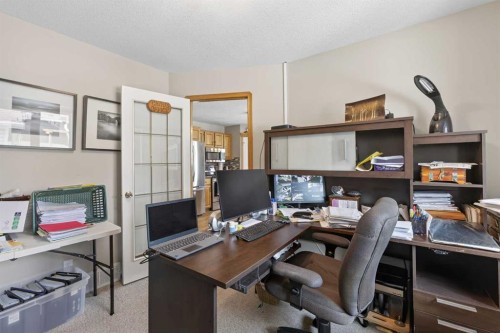 131 Cambria Road, Strathmore, AB - Indoor Photo Showing Office