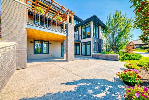 16 Spring Valley Way Sw, Calgary, AB - Outdoor