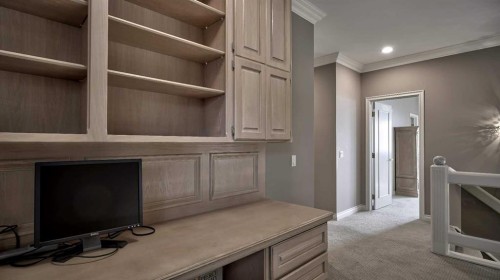 57 Edelweiss Point Nw, Calgary, AB - Indoor